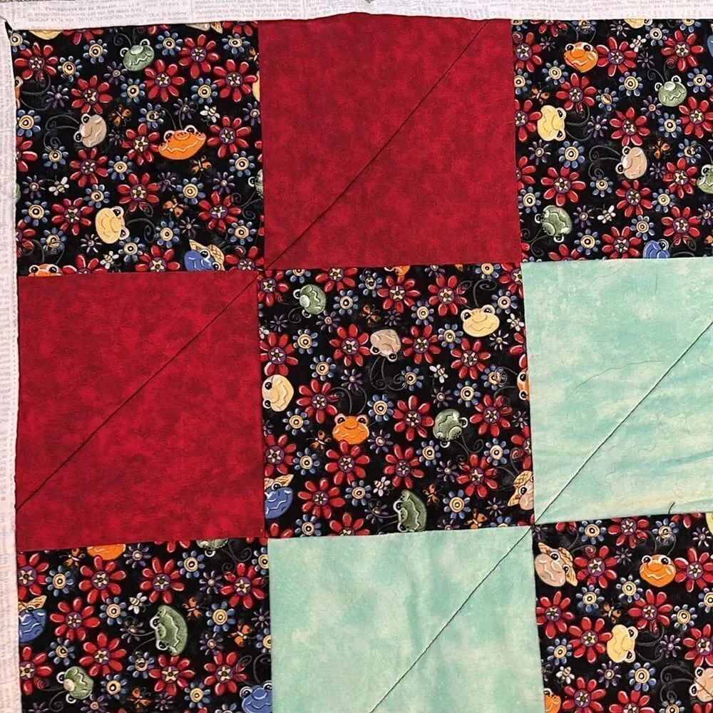 Project Linus Handmade Child’s Quilt Tiny Frogs Print 48”x42”